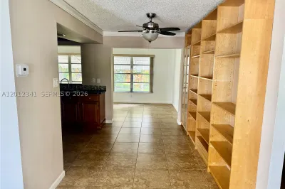 1010 NW 72nd Ter 0 1