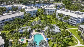 Just Listed | 441 Bay Colony Drive N
