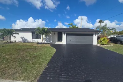 10581 NW 28th Mnr 1
