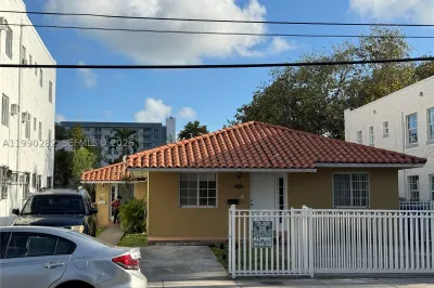 1126 NW 3rd St 1