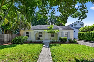 53 Palm Square 1