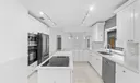 6915 N Calle Del Paz N Photo