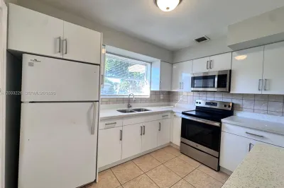 7900 NW 16th St 1