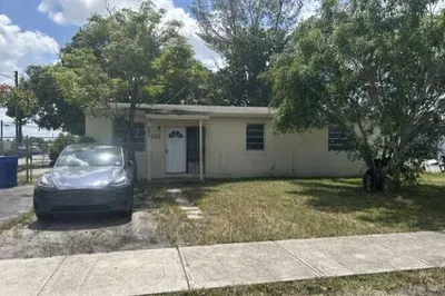 1226 NW 23rd Terrace 1