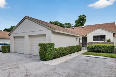 2084 SW Silver Pine Way #122H 1