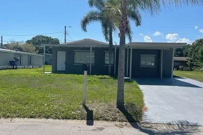 3975 46th Pl 1