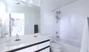 633 NE 9th Ave #9 Photo