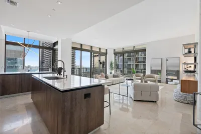 88 SW 7 Street #4001 1