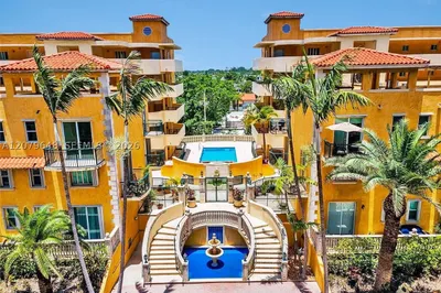 8888 Collins Ave #308 1