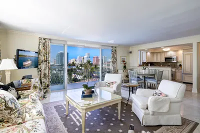 434 Chilean Avenue #6d 1
