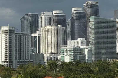 2501 Brickell Avenue #903 1