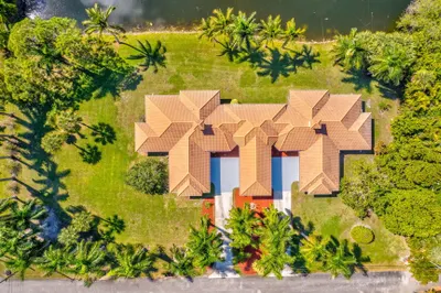 985 Whippoorwill Isle S 1