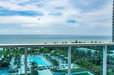 2301 Collins Ave #840 1