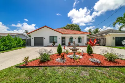 2000 SW 28th Avenue 1