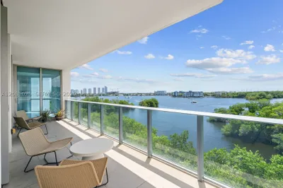 17111 Biscayne Blvd #402 1