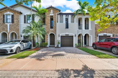 10346 NW 30th Ter #10346 1
