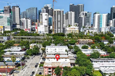 450 SW 9th St 1