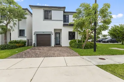 15725 SW 136th Ter 1