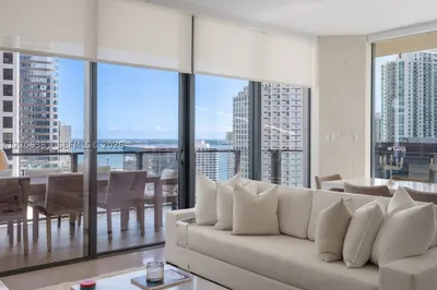 68 SE 6th St #1701 1