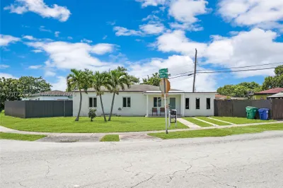 14800 Buchanan St 1