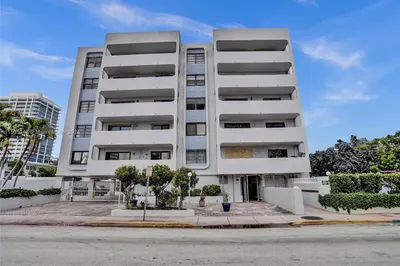 6725 Harding Ave #203 1