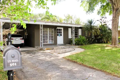 501 NW 28th Ct 1