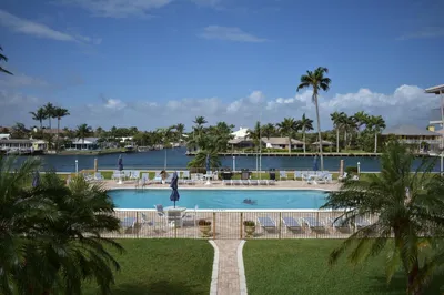 intracoastal front pool