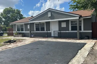 7221 SW 11th Ct 0 1