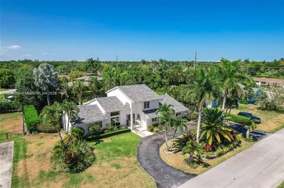 8221 SW 185th Ter