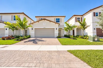 2518 SE 26th Ter 0 1