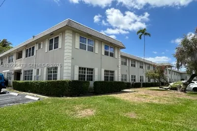 1520 Mckinley St #206E 1