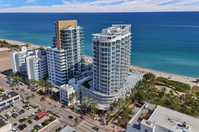 6515 Collins Ave #1404