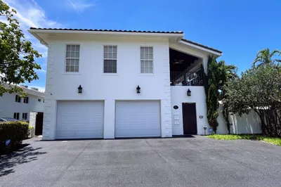 929 NE 18th Court #2 1