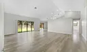 5809 Sun Pointe Circle Photo