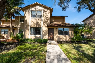 213 Lakeside Circle 1