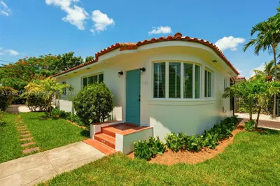 2240 SW 24th Ave 1