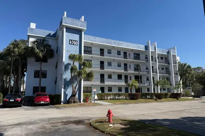 4760 Lucerne Lakes Boulevard #206 1