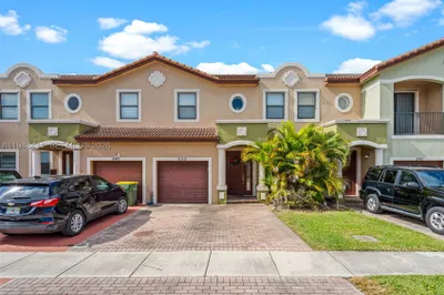 550 NE 33rd Ter 1