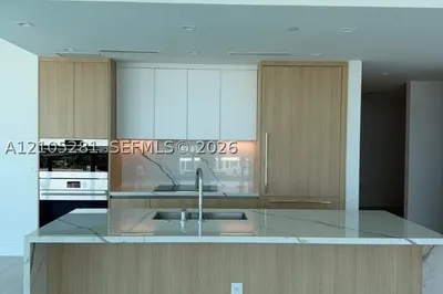 2411 Laguna Cir #1606 1