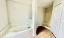 967 E 13th Square Photo