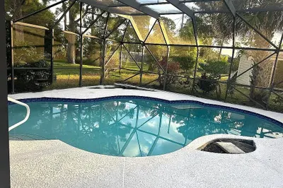 1813 SE Balleto Street 1