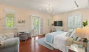 685 Harbor Ln Photo