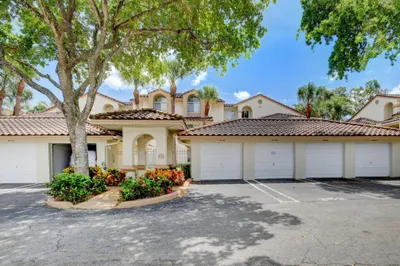 9204 Glenmoor Drive 1