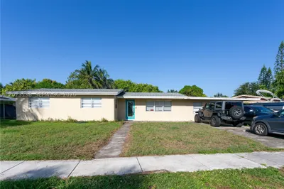 1725 NW 10th Ave 1