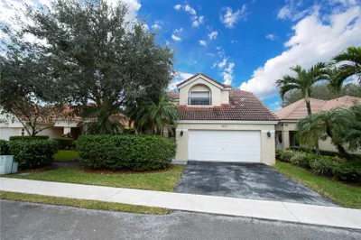 2937 Oak Park Cir 1