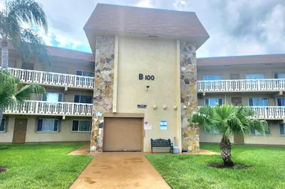 100 Village Green Circle E #B212 1