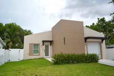2941 NW 7th Court 1