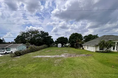 145 SW Elderberry Drive 1