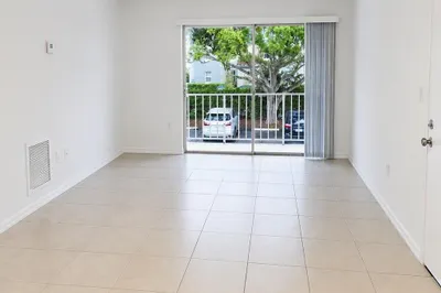 431 EXECUTIVE CENTER Drive #204 1
