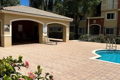 7085 NOVA Drive #113 1